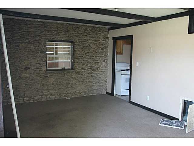 910 South James Road Columbus, OH 43227 - Photo 4 of 19 Gallery Image 4