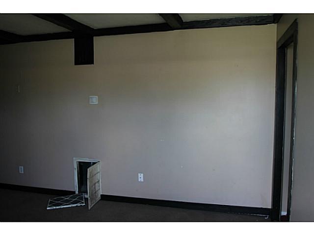 910 South James Road Columbus, OH 43227 - Photo 5 of 19 Gallery Image 5