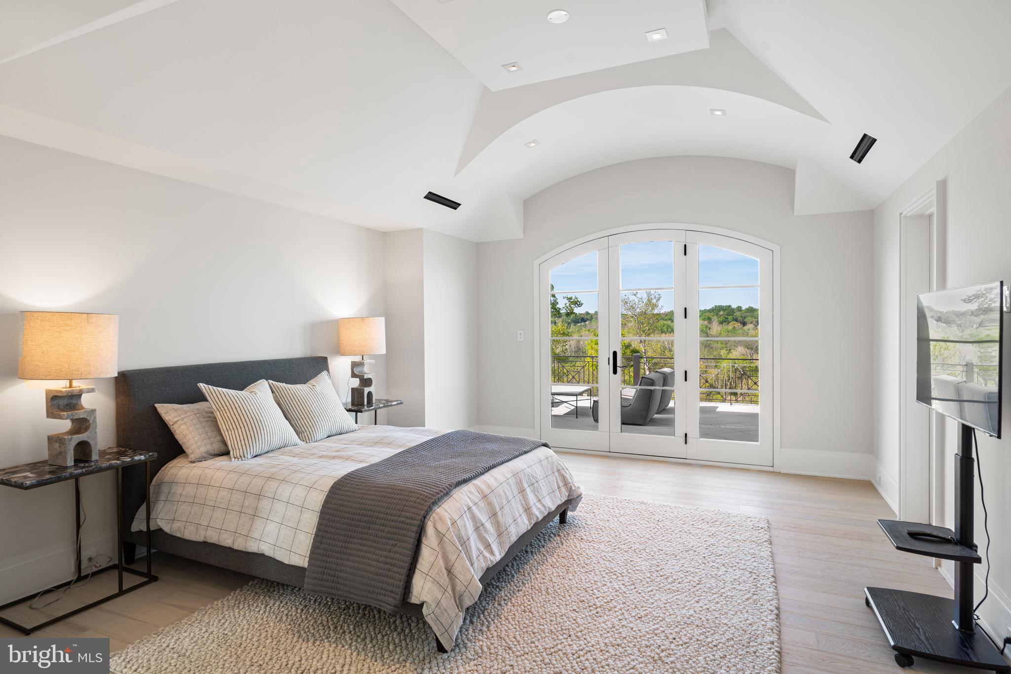 700 Bulls Neck Road McLean, VA 22102 - Photo 28 of 57 Each bedroom is ensuite with glorious views