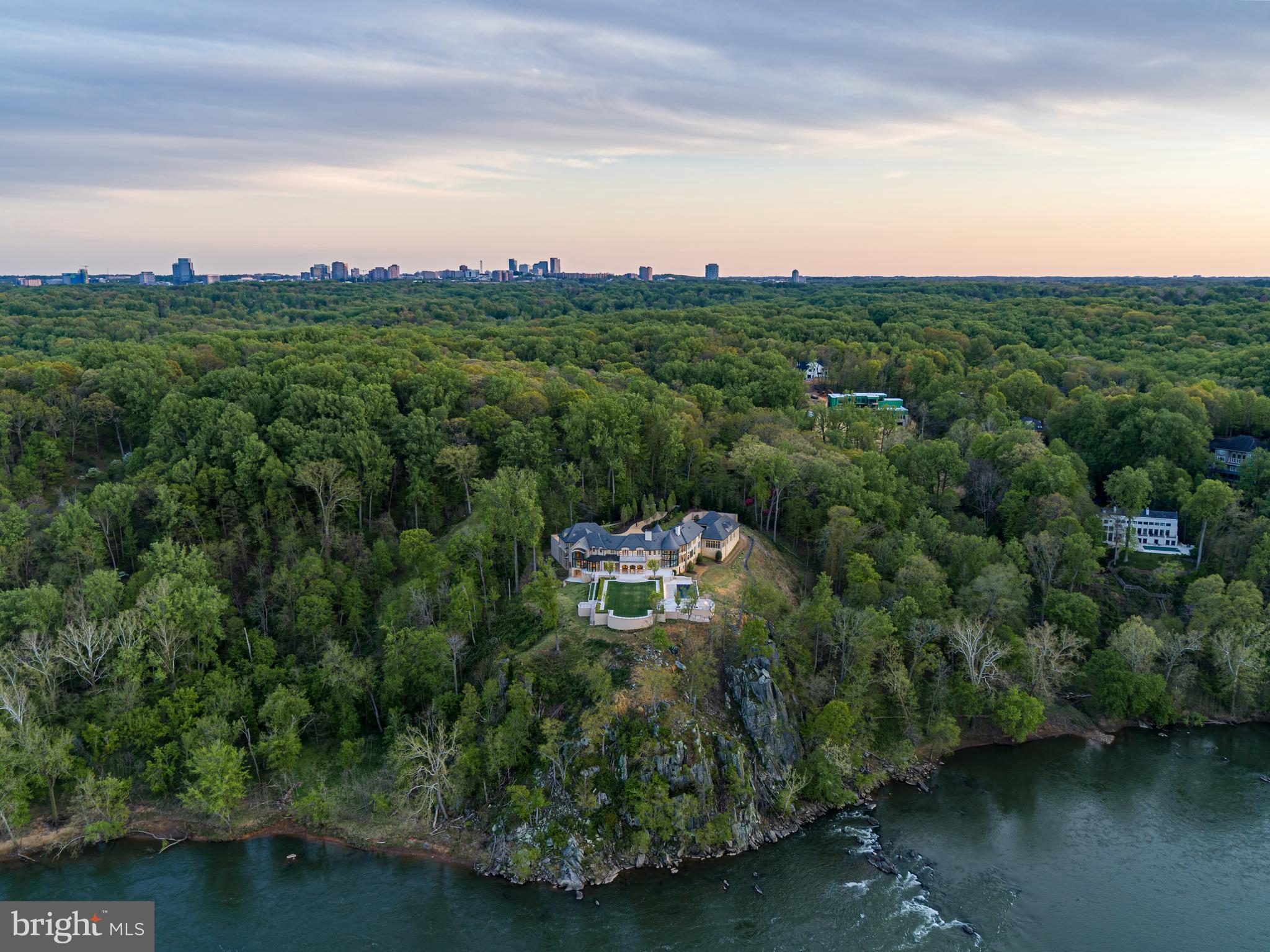700 Bulls Neck Road McLean, VA 22102 - Photo 50 of 57 Ultimate privacy just 20 minutes to Washington, DC