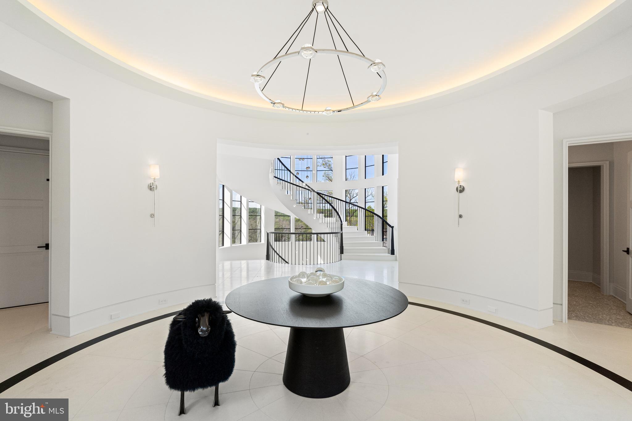 700 Bulls Neck Road McLean, VA 22102 - Photo 8 of 57 Circular rotunda with sweeping views of the river