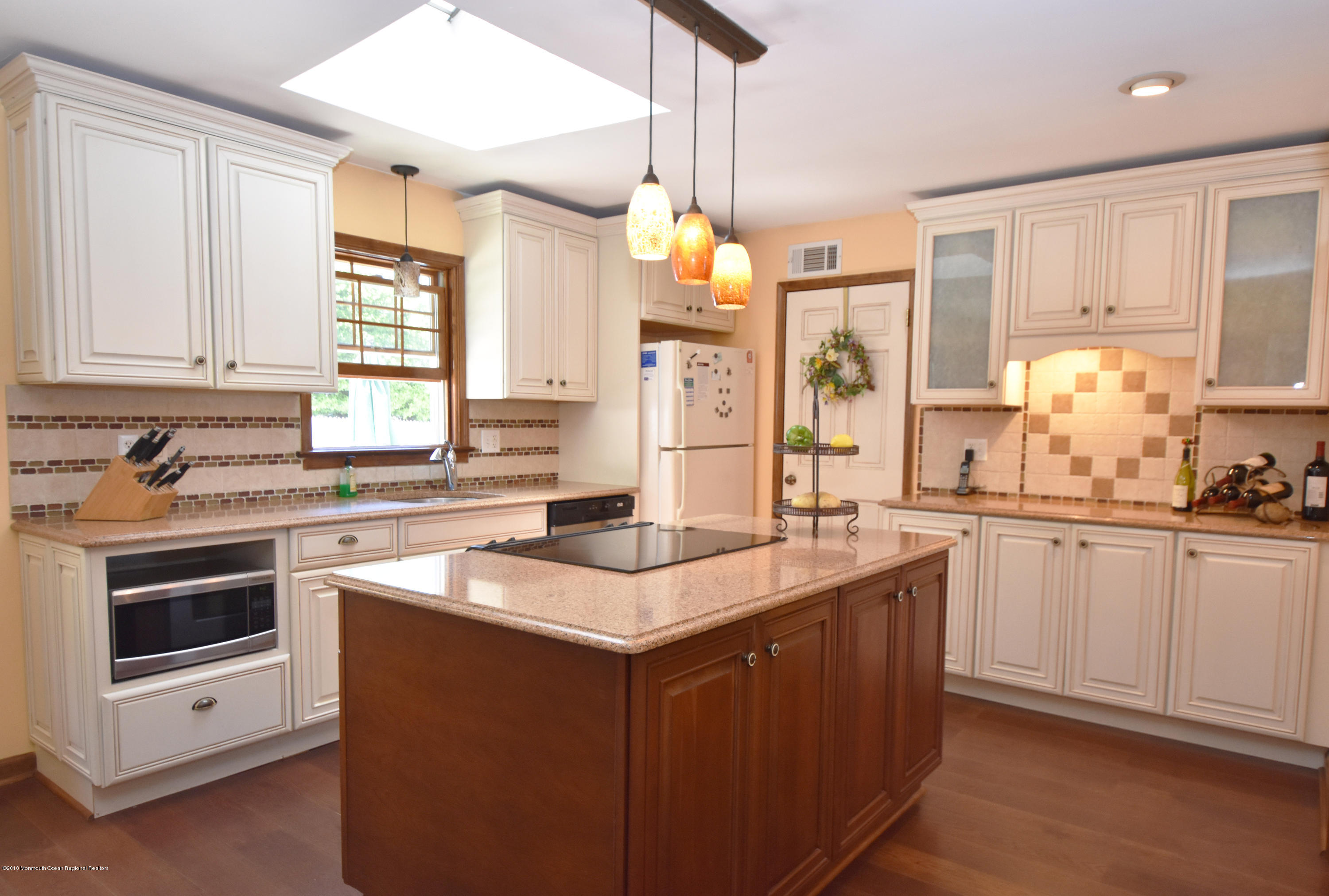 2134 Riviera Parkway Point Pleasant, NJ 08742 - Photo 8 of 38 Kitchen