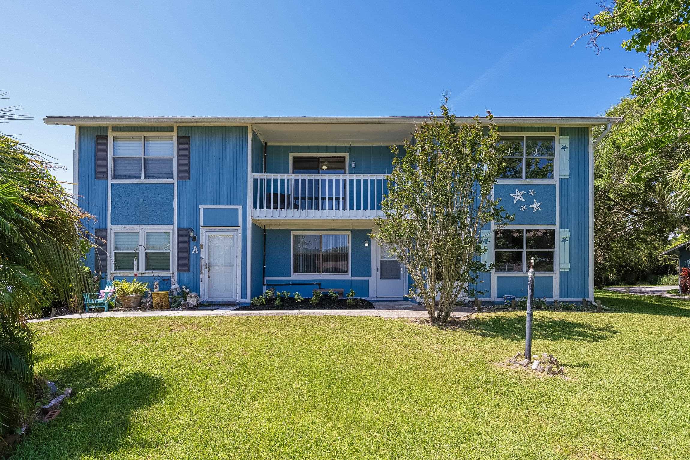 123 Rio Del Mar Street, Unit B St. Augustine, FL 32080 - Photo 10 of 51 a house with swimming pool in front of it