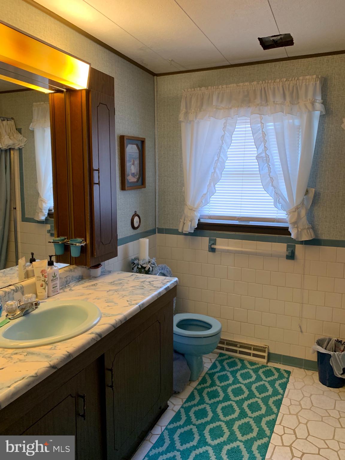 2812 Glen Isle Road Riva, MD 21140 - Photo 10 of 15 Full bath on main level