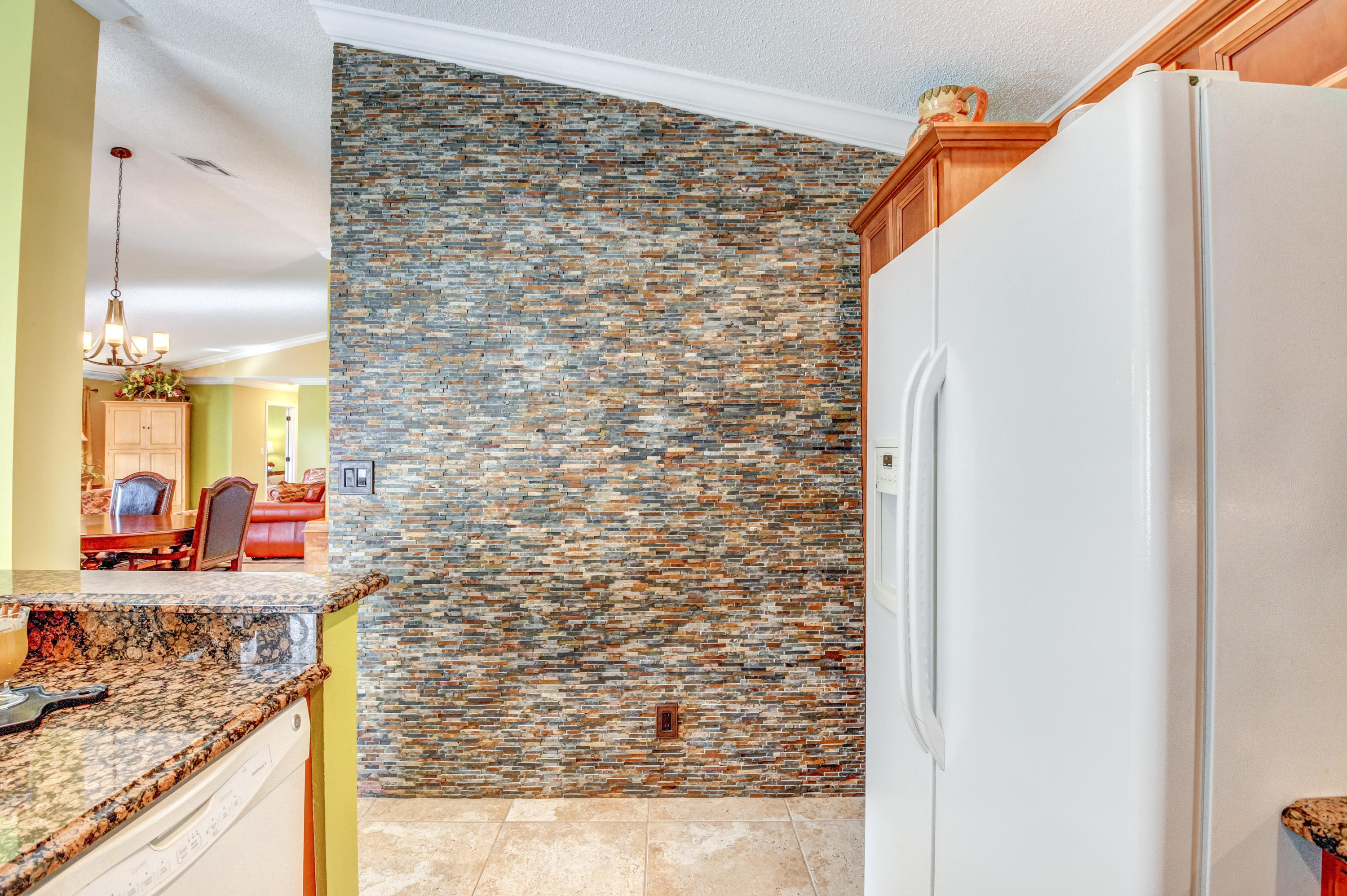21051 Windemere Lane Boca Raton, FL 33428 - Photo 7 of 56 Stone Wall