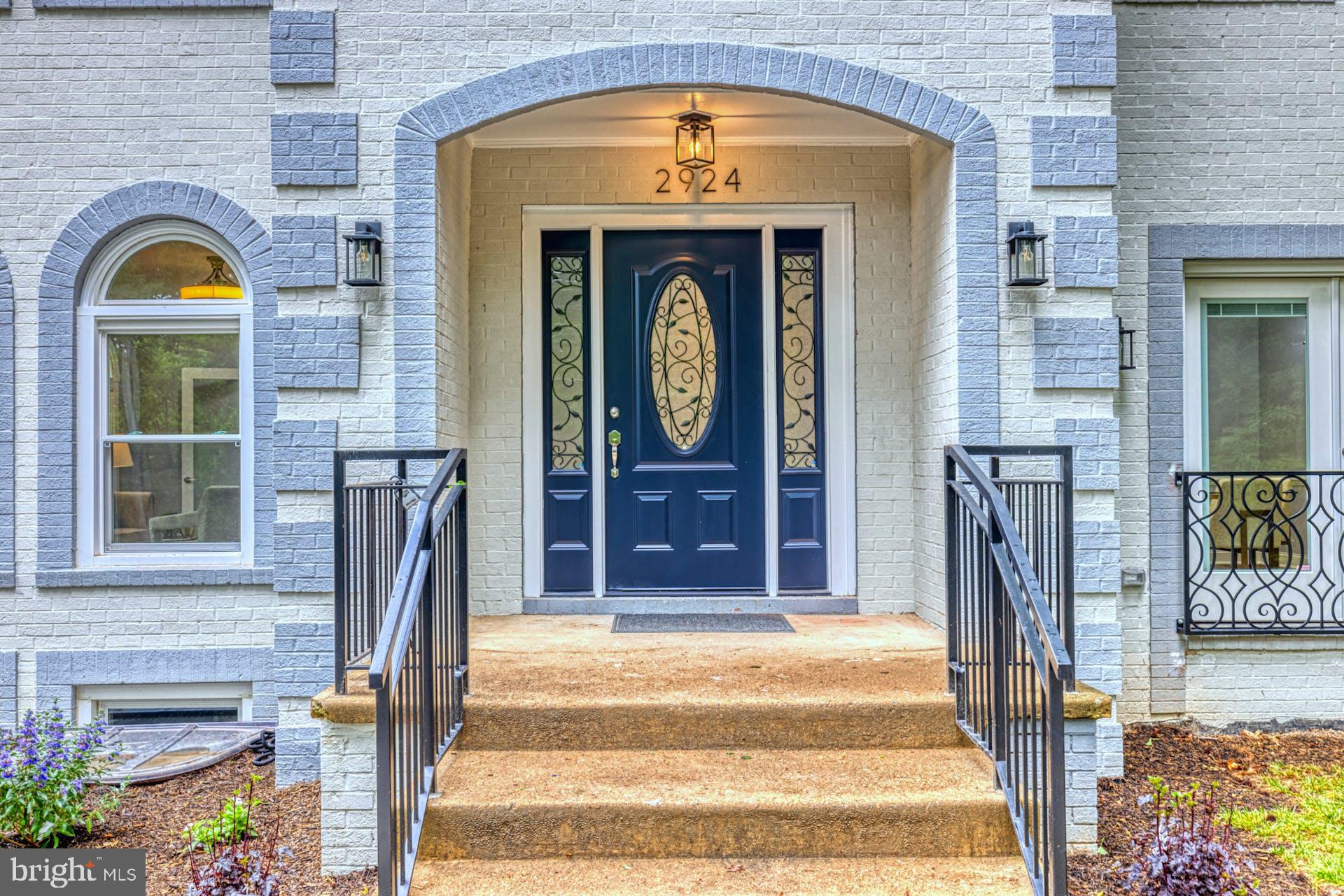 2924 Hunter Road Fairfax, VA 22031 - Photo 2 of 53 Brand New Front Door