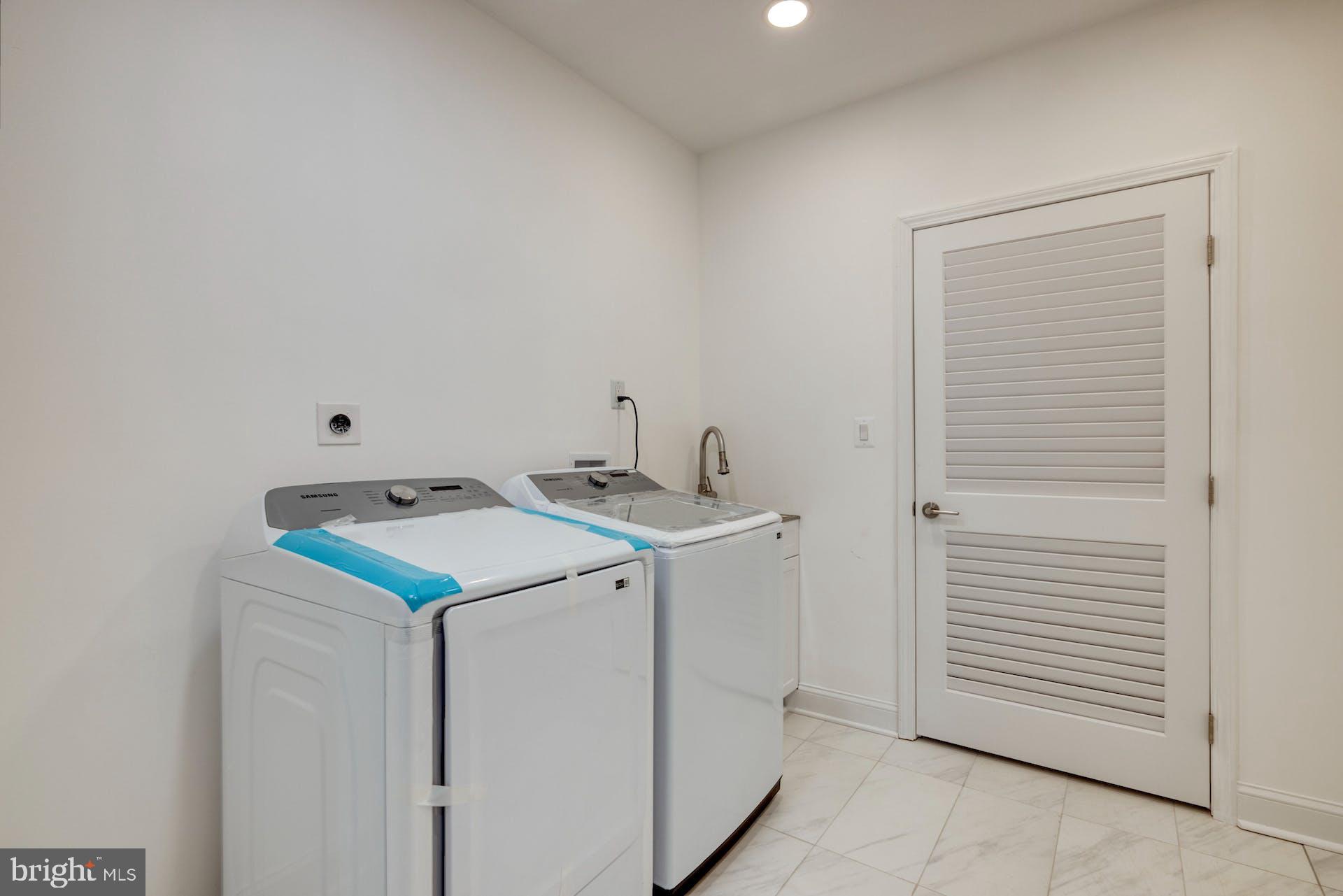 2924 Hunter Road Fairfax, VA 22031 - Photo 45 of 53 Lower Level Washer/Dryer