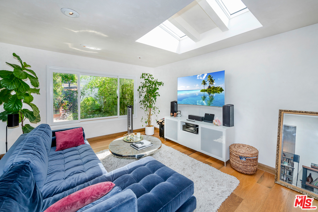 1104 Palms Boulevard Venice, CA 90291 - Photo 18 of 32