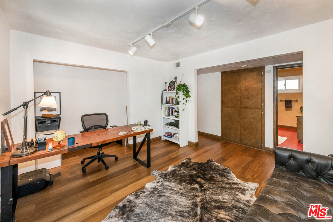 1104 Palms Boulevard Venice, CA 90291 - Photo 21 of 32