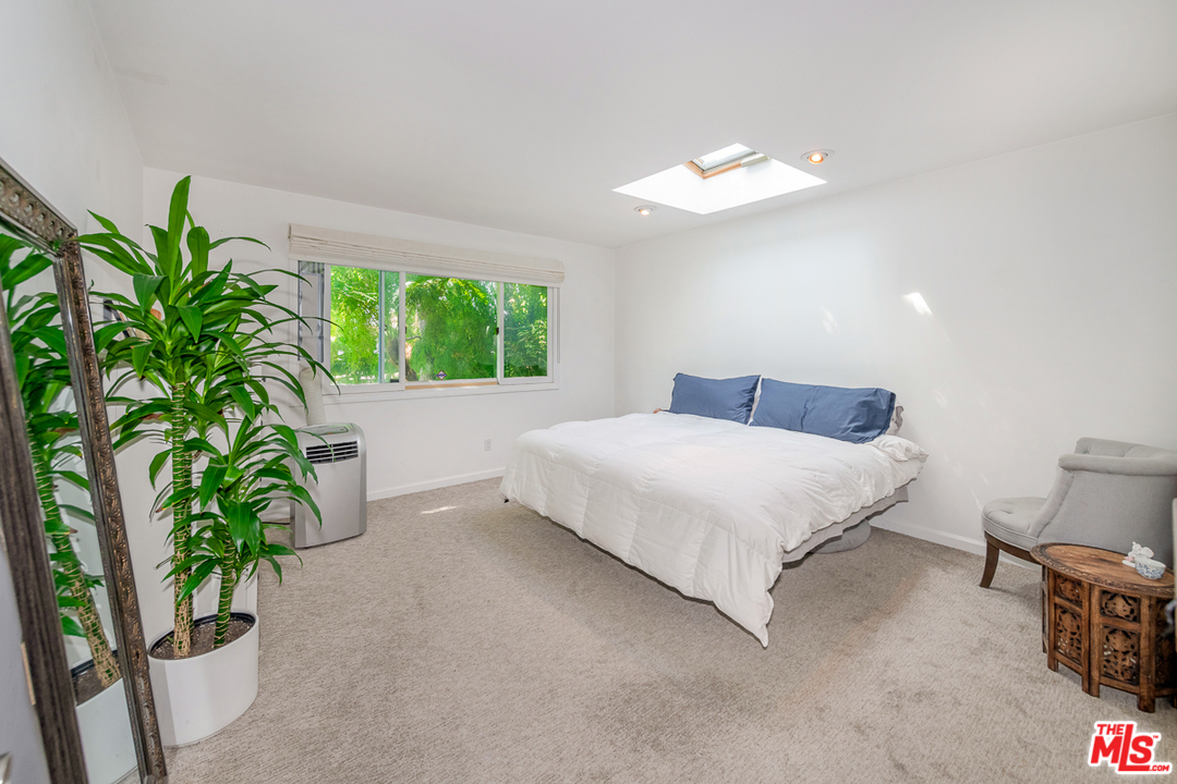 1104 Palms Boulevard Venice, CA 90291 - Photo 22 of 32