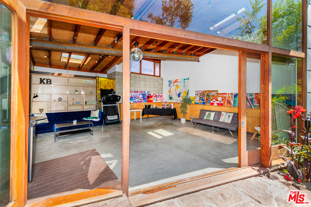 1104 Palms Boulevard Venice, CA 90291 - Photo 26 of 32