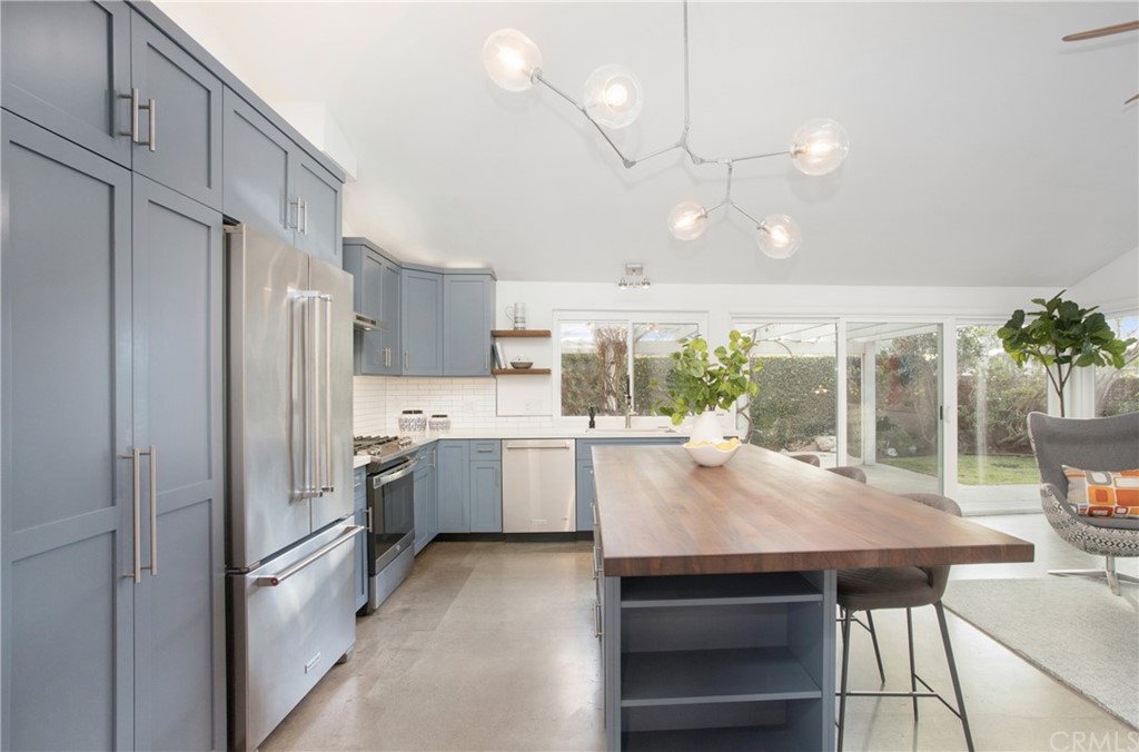 1661 Texas Circle Costa Mesa, CA 92626 - Photo 15 of 36 Gorgeous Mid-Century fixtures