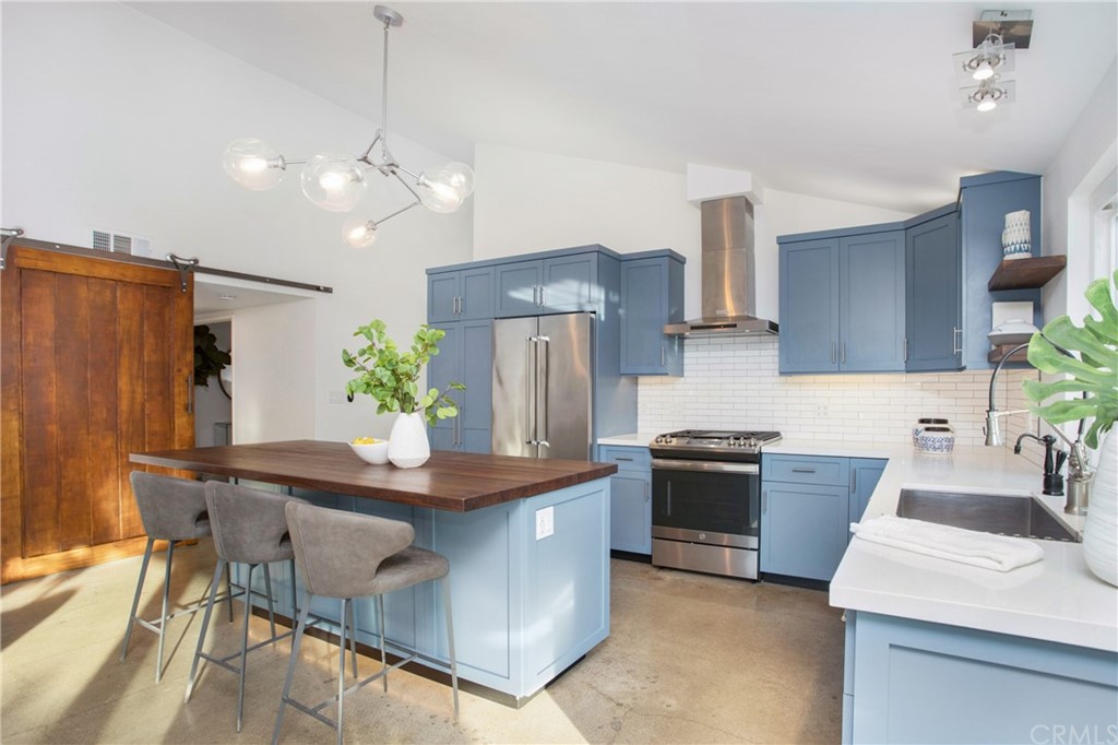 1661 Texas Circle Costa Mesa, CA 92626 - Photo 23 of 36 Large sliding doors for indoor-outdoor living