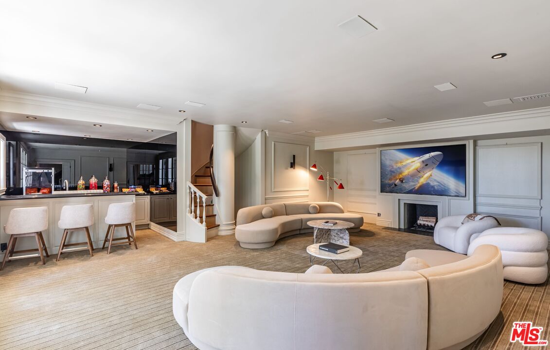 10911 Chalon Road Los Angeles, CA 90077 - Photo 37 of 43