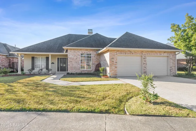 $275,000 | 407 Bon Temps Drive, Lafayette, LA 70506