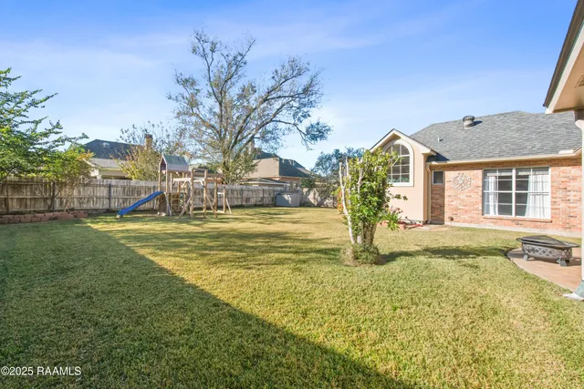 $275,000 | 407 Bon Temps Drive, Lafayette, LA 70506