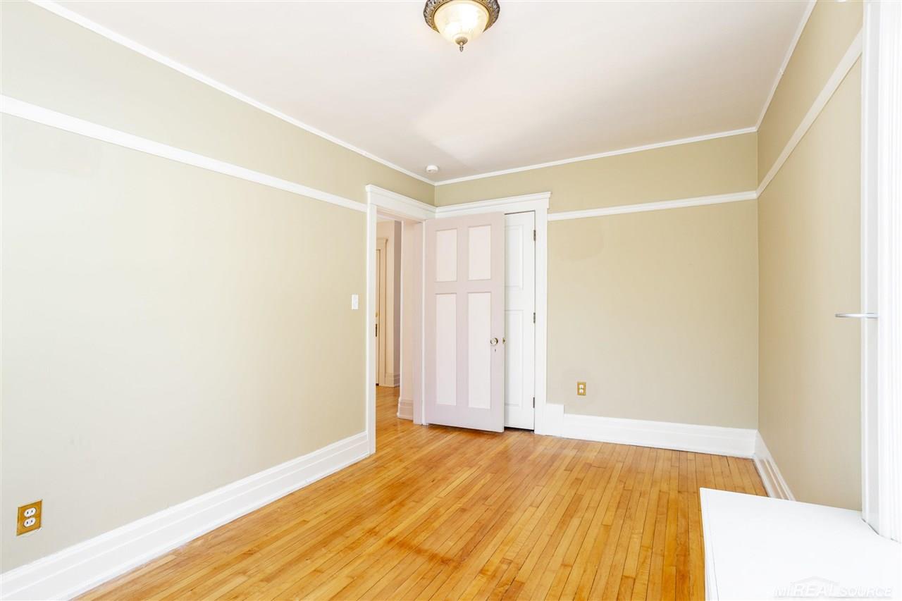 167 Moross Road Grosse Pointe, MI 48236 - Photo 33 of 71 50065932-32.JPG