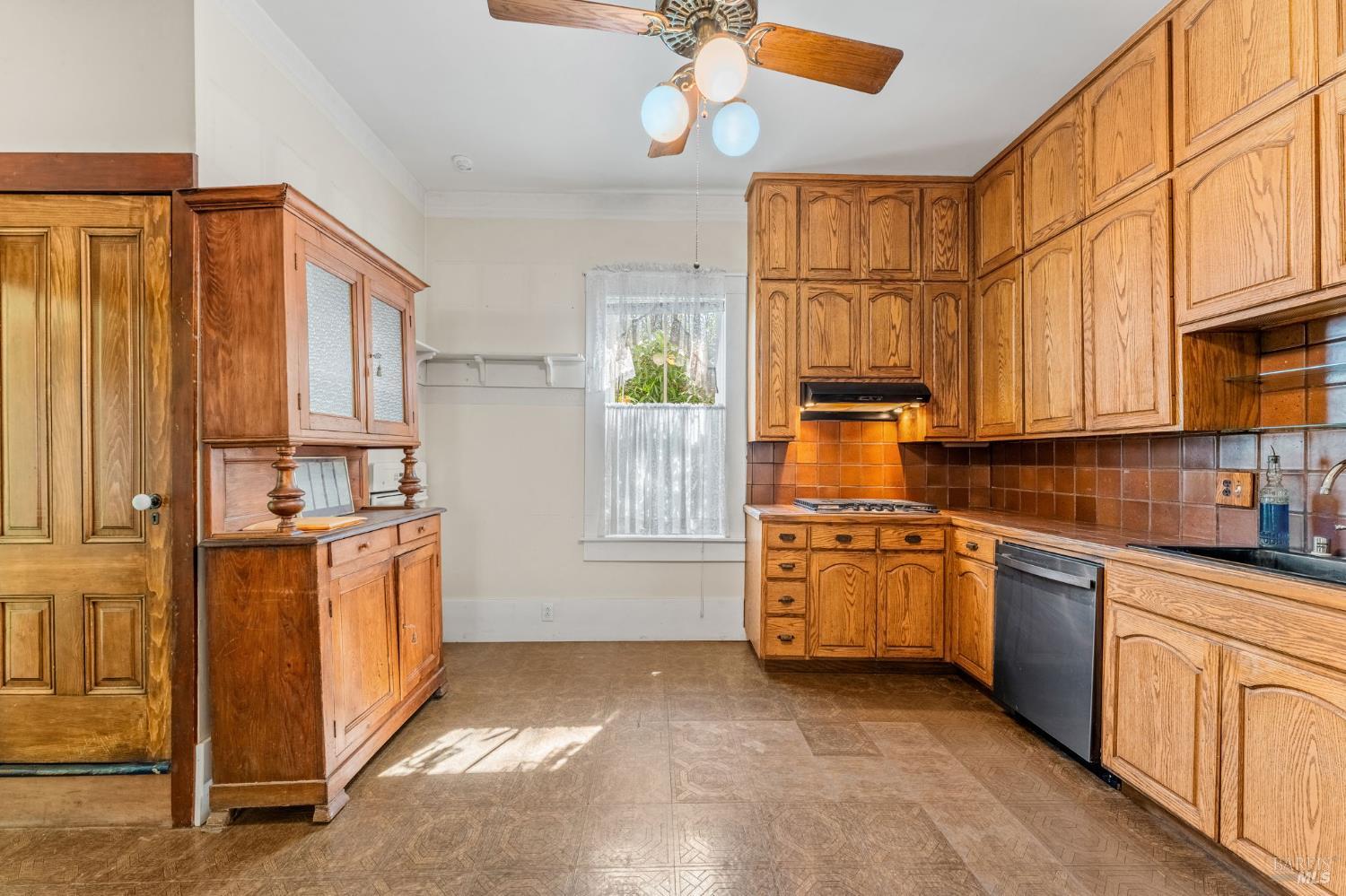 1201 Edwards Street St. Helena, CA 94574 - Photo 13 of 37