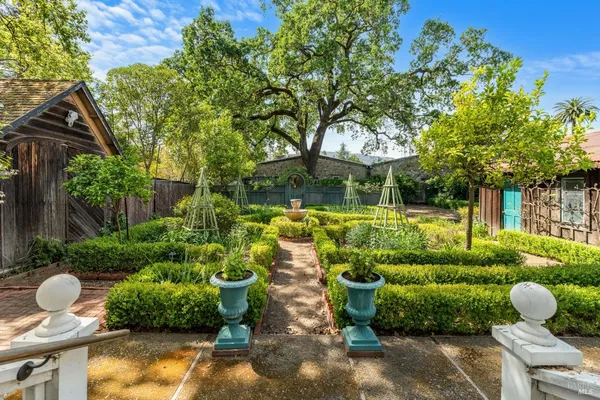 $1,495,000 | 1201 Edwards Street, St. Helena, CA 94574