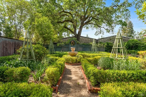 $1,495,000 | 1201 Edwards Street, St. Helena, CA 94574