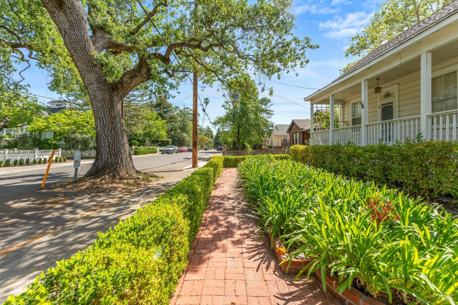 1201 Edwards Street St. Helena, CA 94574 - Photo 5 of 37