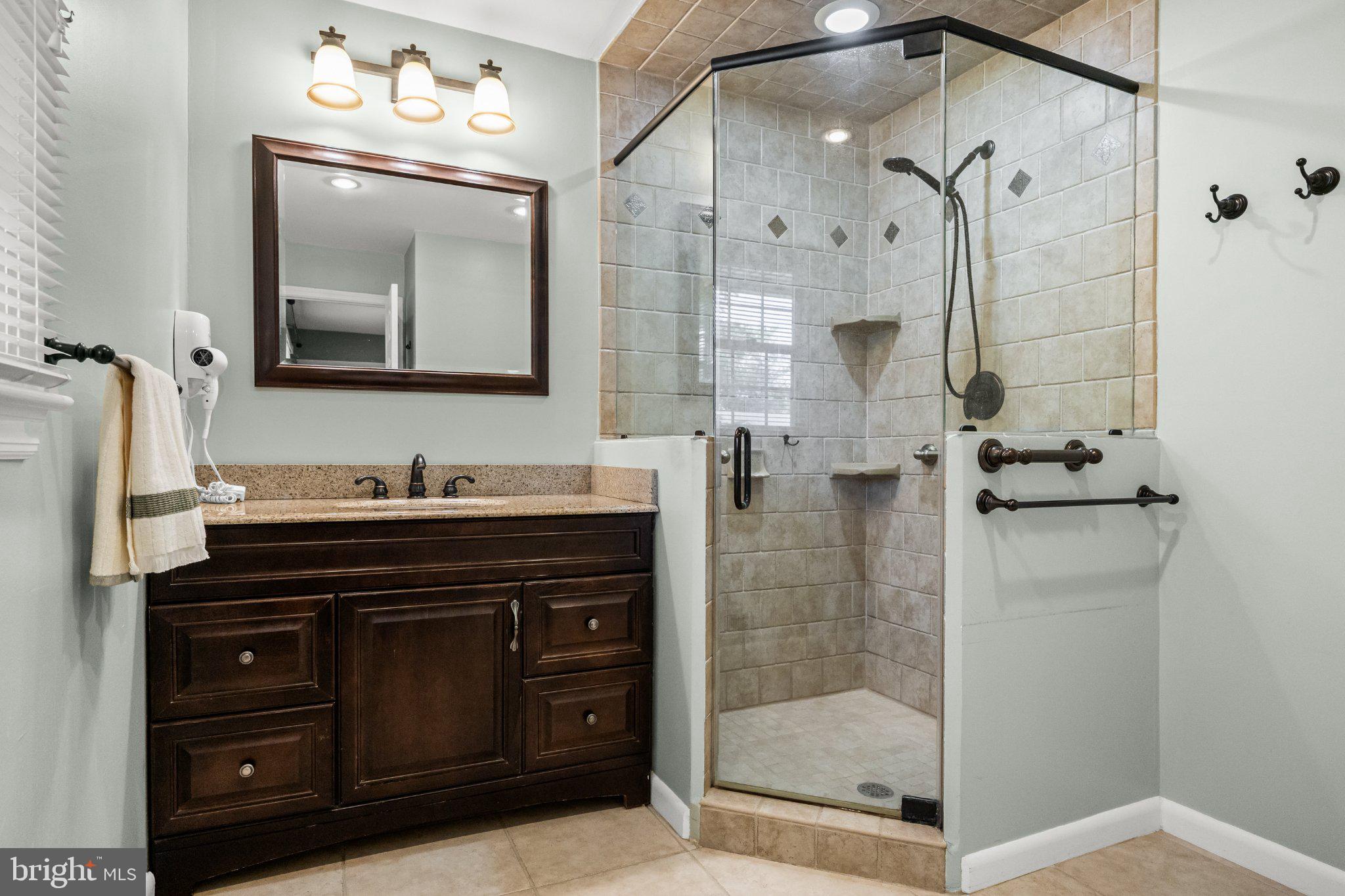 526 Tarrington Road Cherry Hill, NJ 08034 - Photo 17 of 26 Gallery Image 17