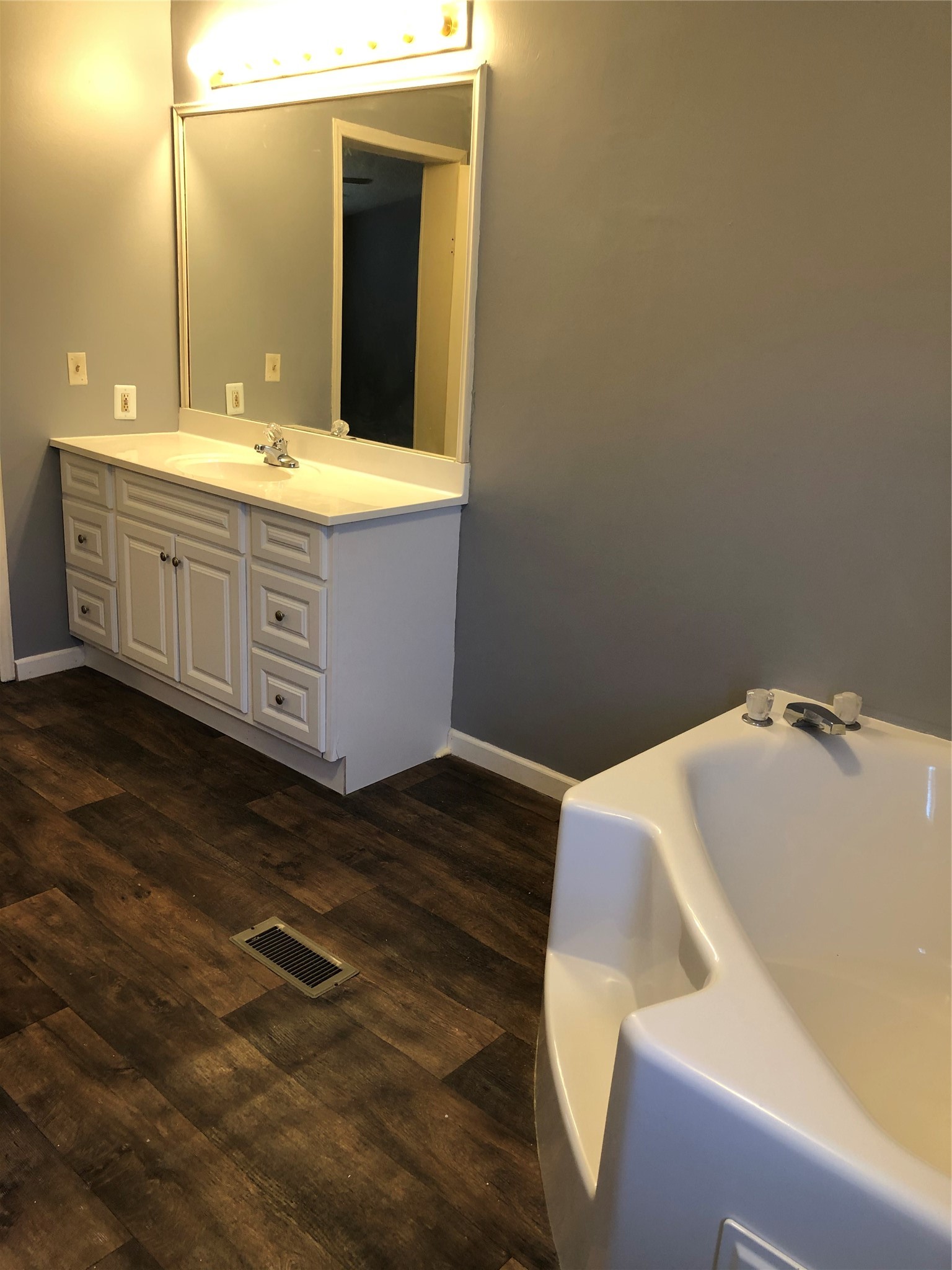 22765 Hudson Road New Caney, TX 77357 - Photo 11 of 13 Primary Bathroom