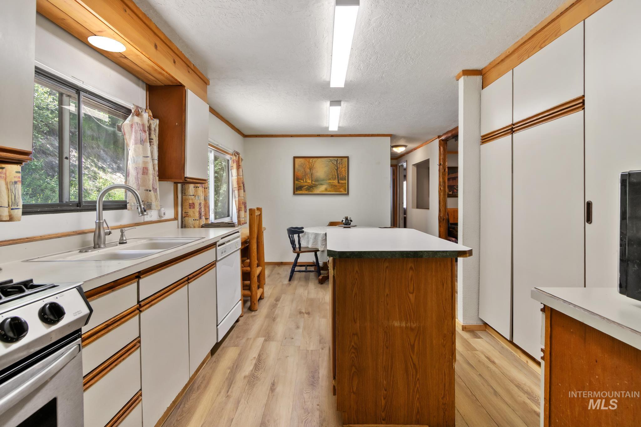 29 Beaver Creek Road Boise, ID 83716 - Photo 14 of 47
