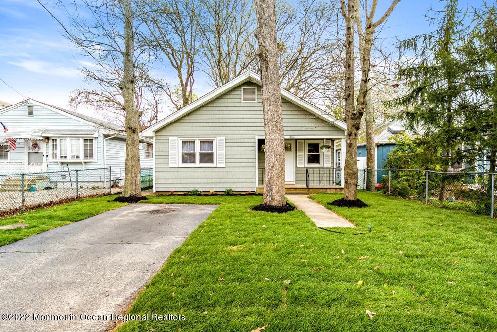 3 George Road Toms River, NJ 08753 - Photo 3 of 24 a view of a yard in front of house