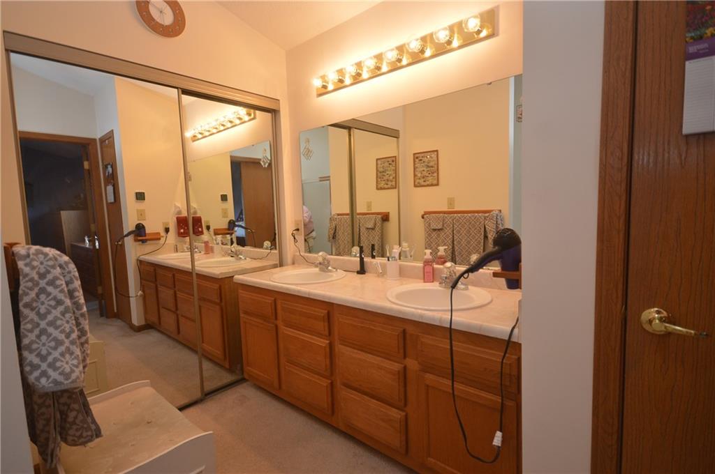 5662 Rains Lane Indianapolis, IN 46254 - Photo 10 of 22 Gallery Image 10