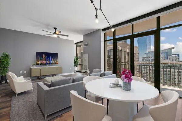 $460,000 | 233 East 13th Street, Unit 1910, Chicago, IL 60605