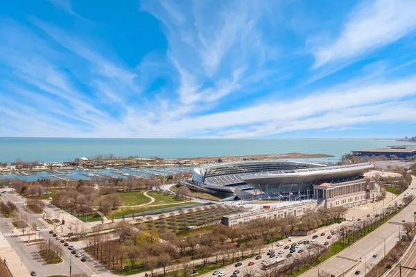 $460,000 | 233 East 13th Street, Unit 1910, Chicago, IL 60605