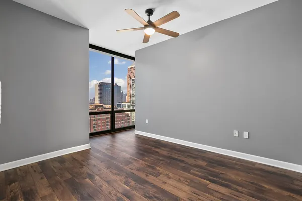 $460,000 | 233 East 13th Street, Unit 1910, Chicago, IL 60605