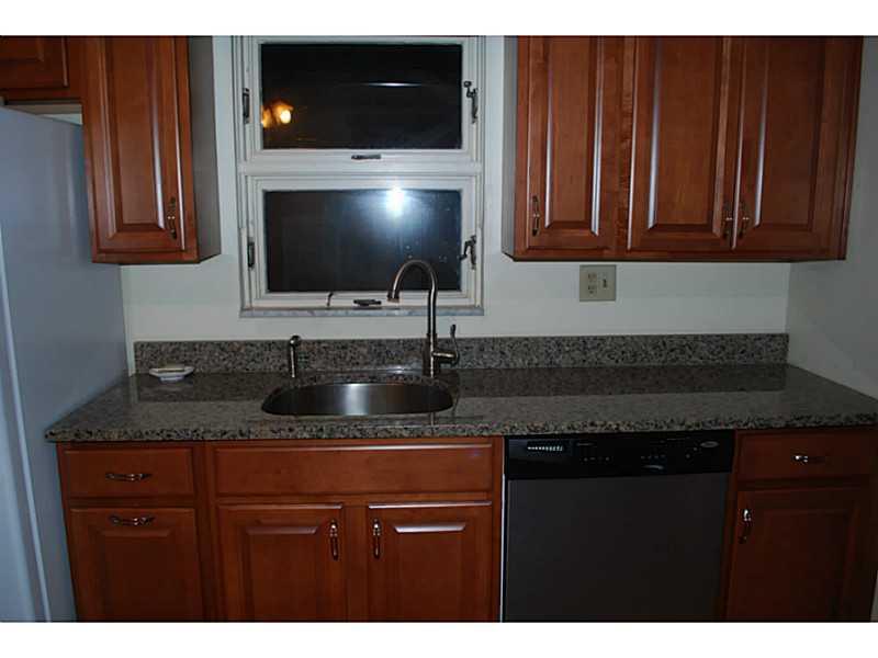 2924 Fernwald Road Pittsburgh, PA 15217 - Photo 7 of 16 Kitchen.