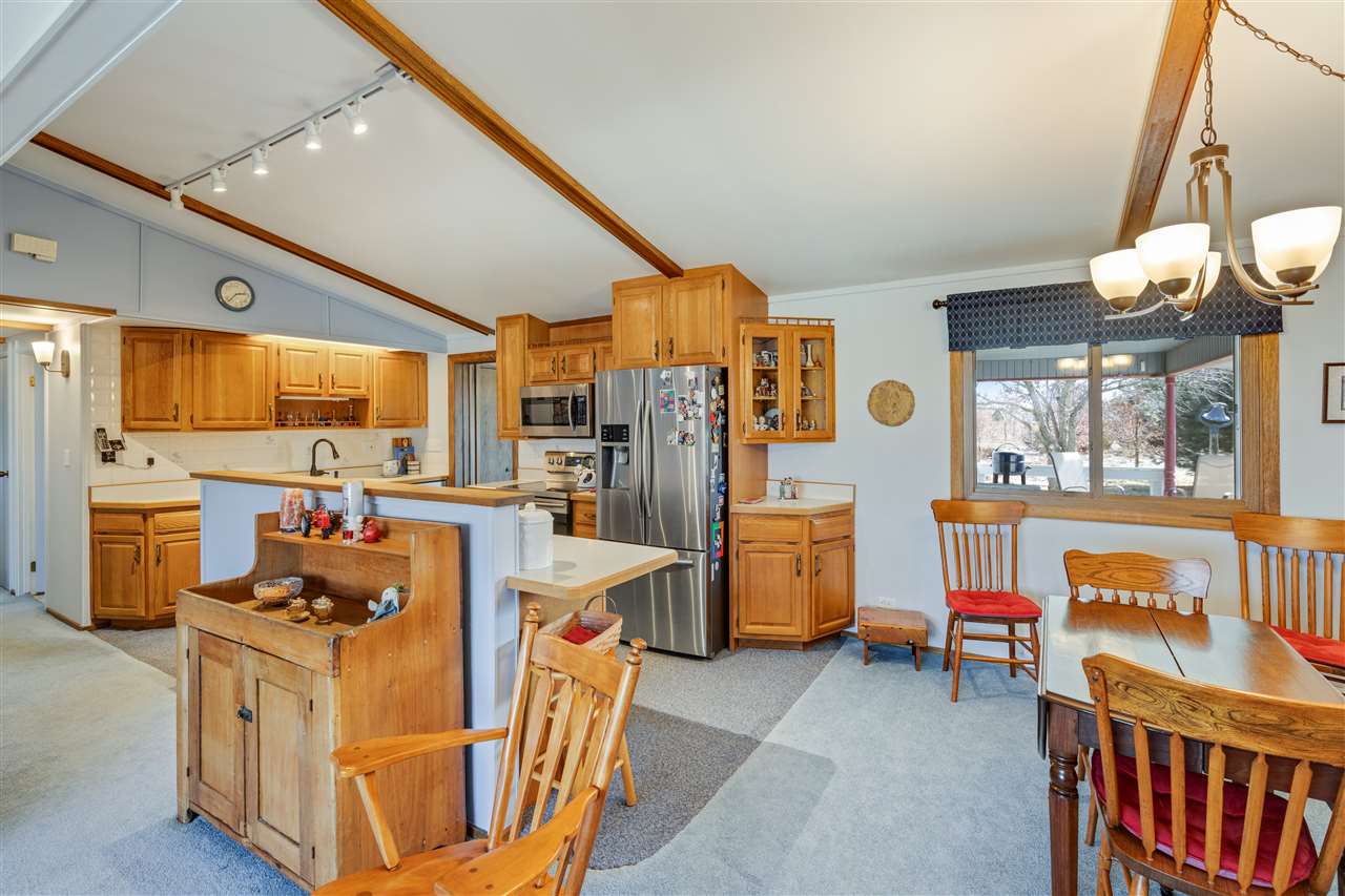 2279 East Montague Road Byron, IL 61010 - Photo 5 of 40 Gallery Image 5