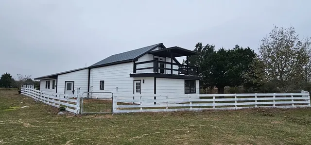 $2,500 | 2786 Old Columbus Road North, Sealy, TX 77474