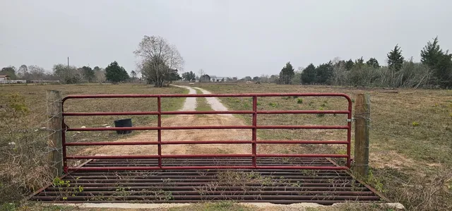 $2,500 | 2786 Old Columbus Road North, Sealy, TX 77474