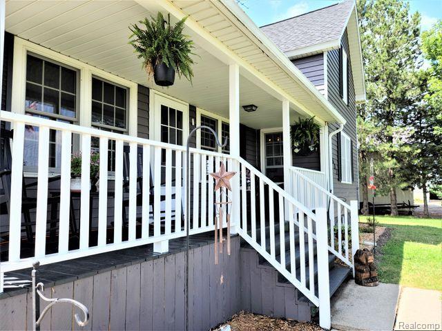 5603 North 7 Mile Road Pinconning, MI 48650 - Photo 4 of 29