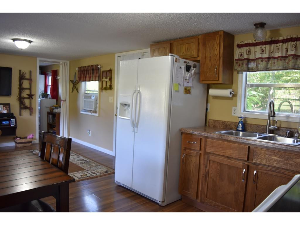 212 Dry Branch Road Elizabethton, TN 37643 - Photo 8 of 26 Kitchen to Living Room