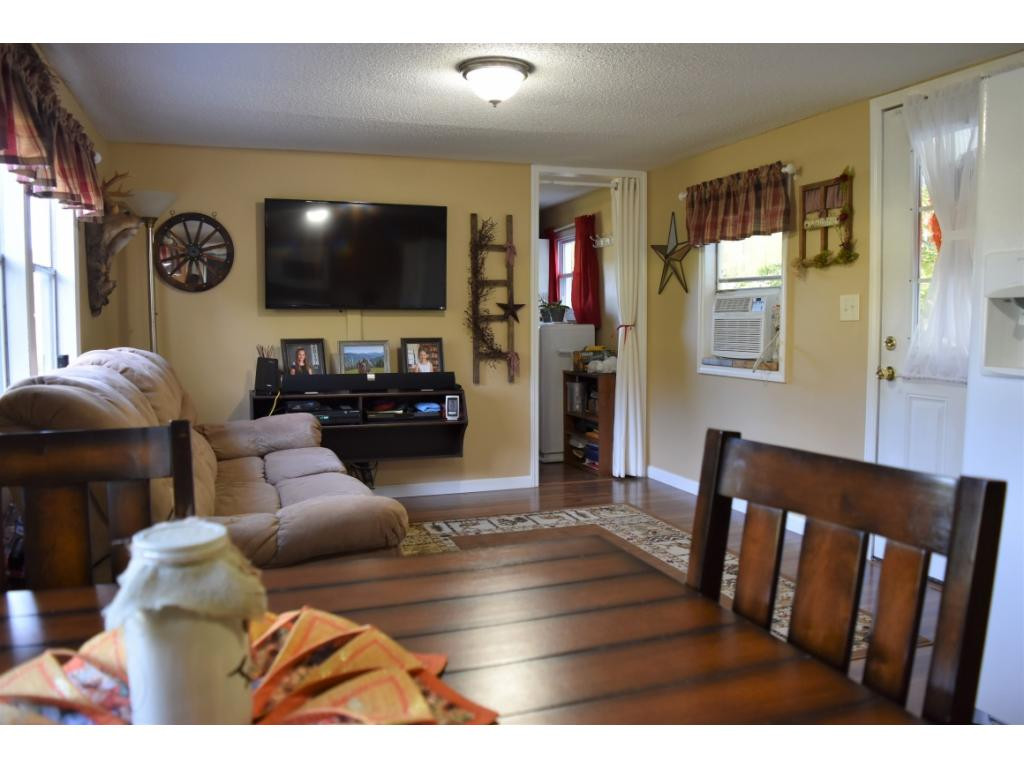 212 Dry Branch Road Elizabethton, TN 37643 - Photo 9 of 26 Kitchen to Living Room View 2