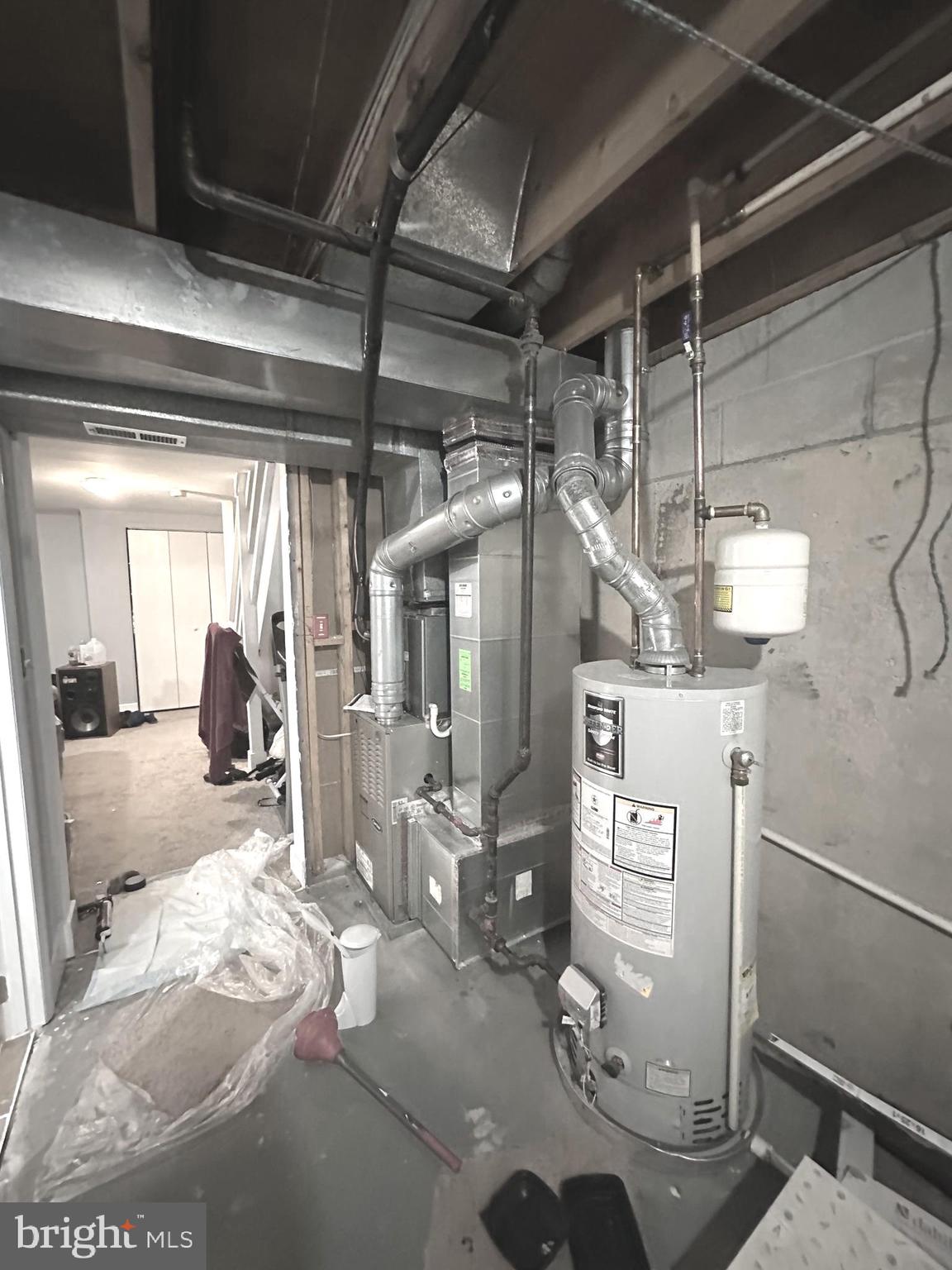 3426 Round Road Baltimore, MD 21225 - Photo 34 of 37 HVAC/Water and Central A/C