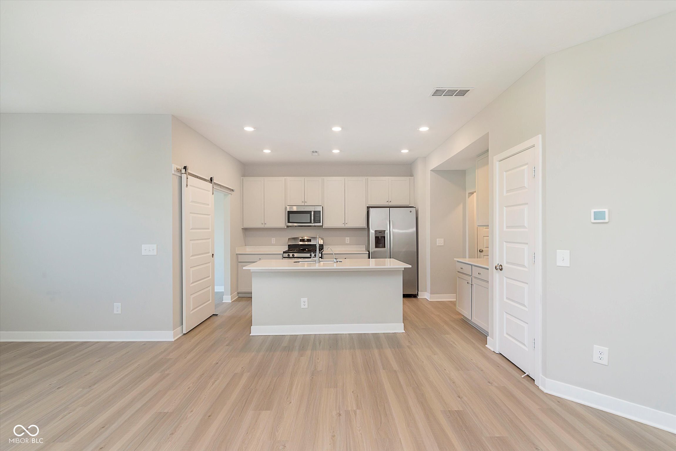 9652 Beckett Street Avon, IN 46123 - Photo 6 of 28