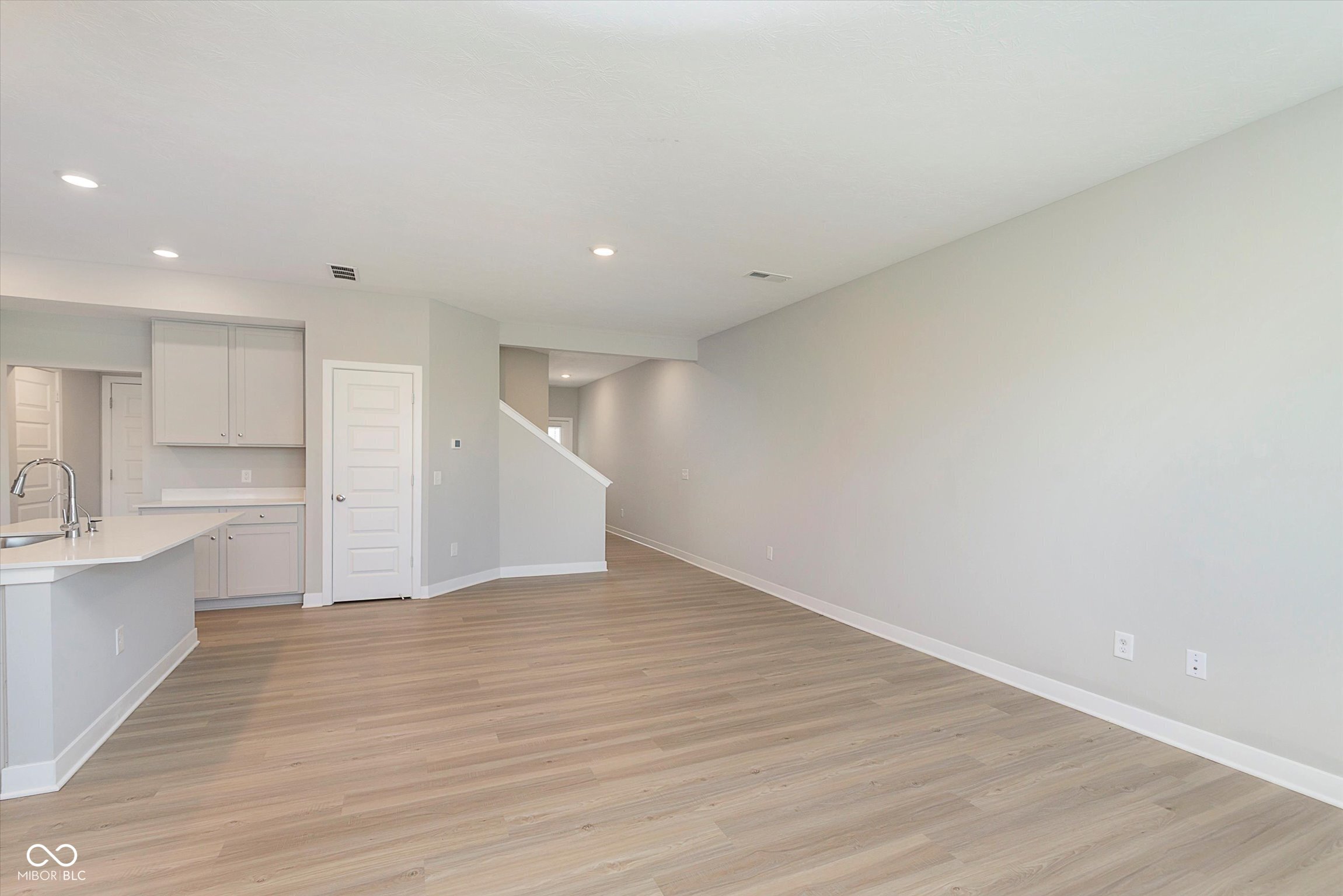 9652 Beckett Street Avon, IN 46123 - Photo 7 of 28