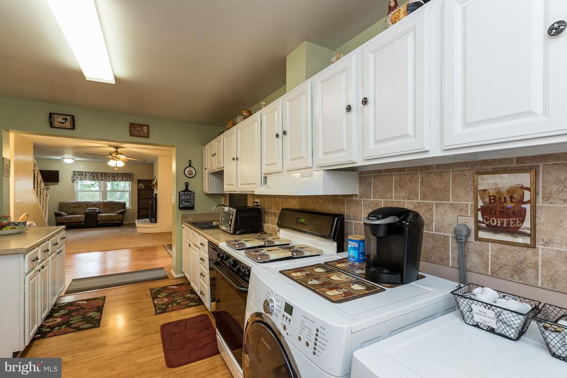 1142 Harvard Road Waldorf, MD 20602 - Photo 5 of 30 Kitchen