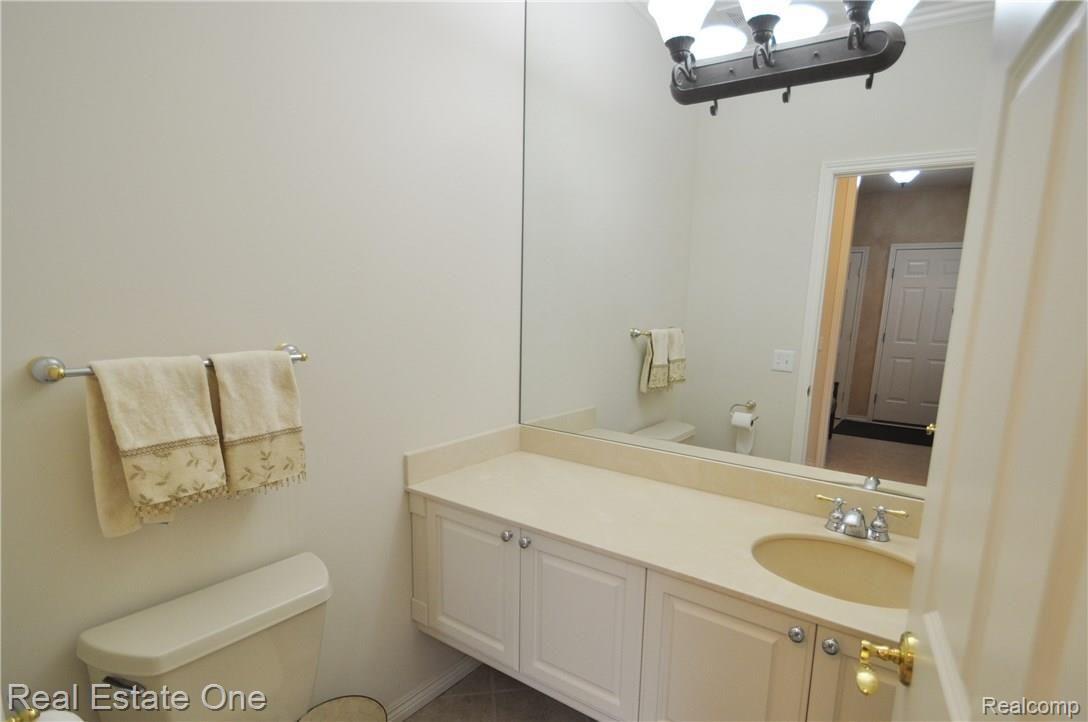 2929 Birnam Court Rochester, MI 48306 - Photo 17 of 38 DSC_3497.JPG