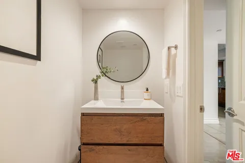 $1,298,000 | 1878 Greenfield Avenue, Unit PH1, Los Angeles, CA 90025