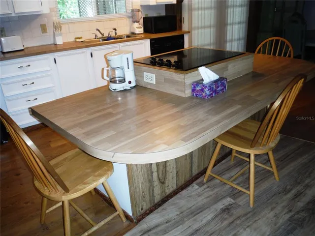 $169,000 | 139 Forest Lane, Unit 12, Safety Harbor, FL 34695