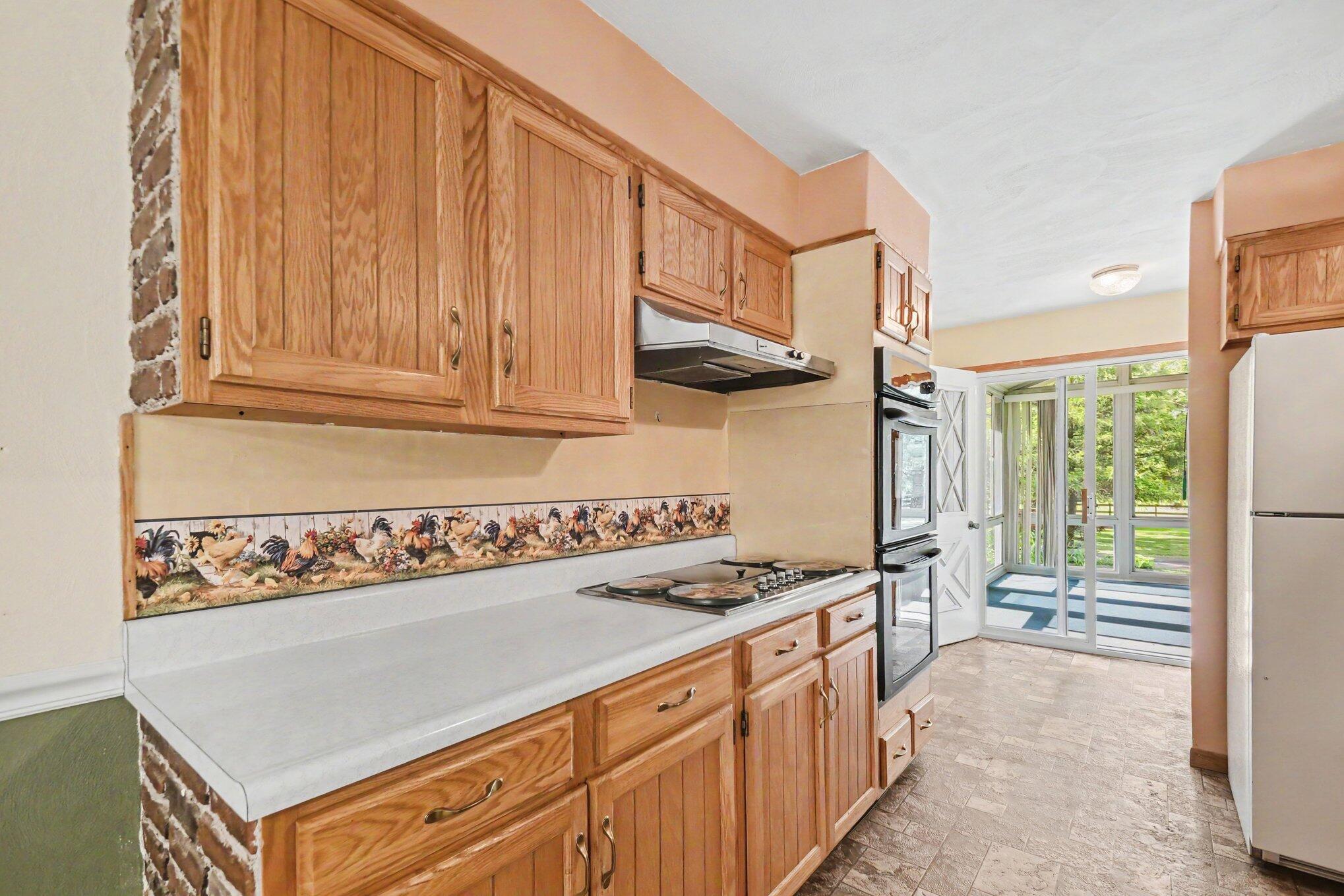 69513 Leet Road Niles, MI 49120 - Photo 5 of 26 010_file_1700