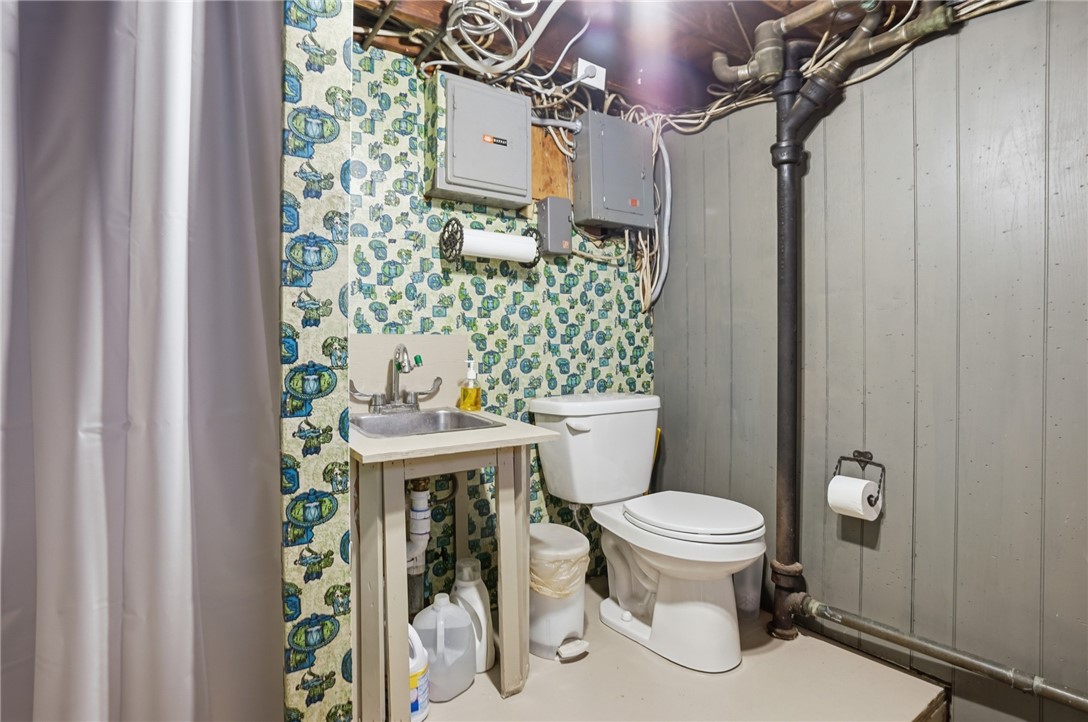 407 Smithfield Avenue Pawtucket, RI 02860 - Photo 44 of 49