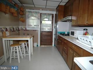 22 Wynnewood Avenue Sinking Spring, PA 19608 - Photo 5 of 6